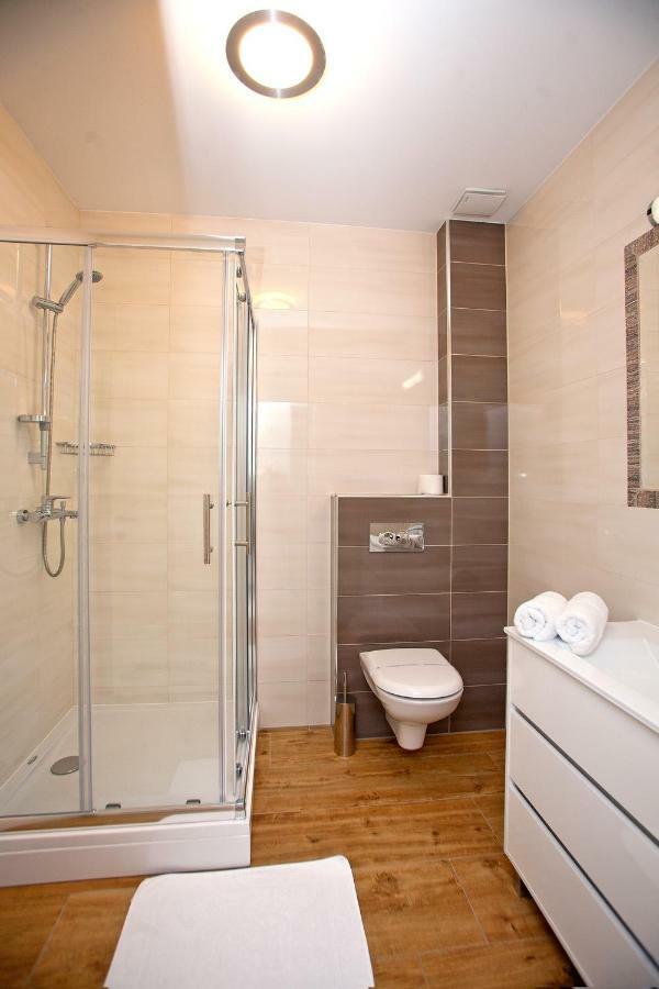Apartments Maslina II Njivice Esterno foto